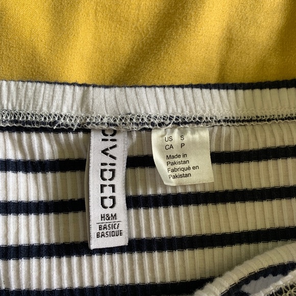 Off the shoulder crop top. - Picture 2 of 2